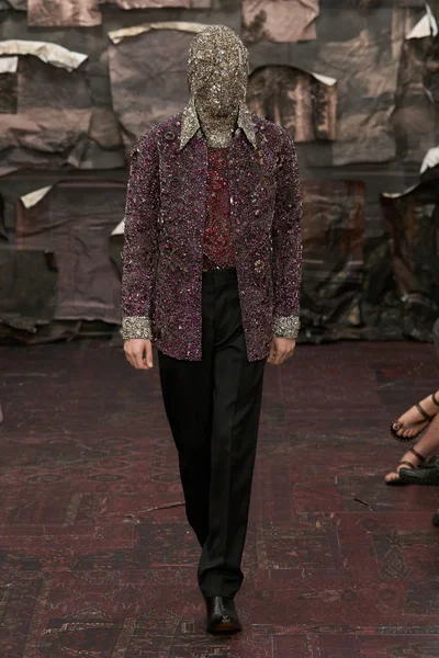 Look 44